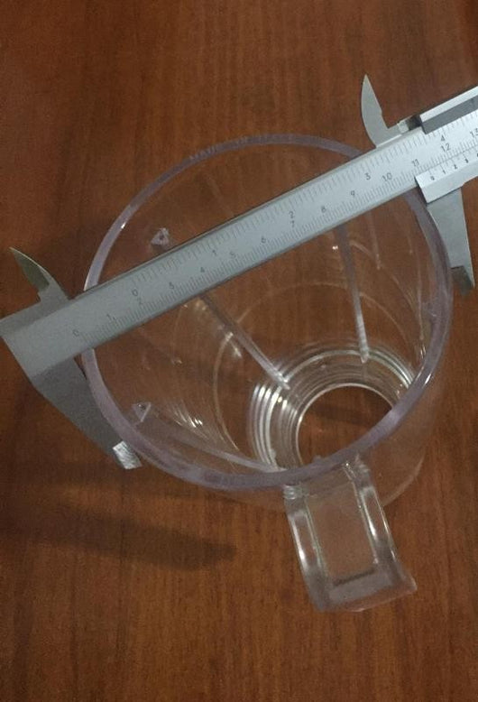 BICCHIERE PLASTICA FRULLATORE CON MANICO E A VITE UNIVERSALE