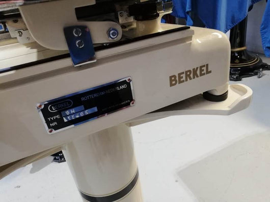 AFFETTATRICE A VOLANO BERKEL MOD. 9H