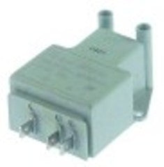 trasformatore di accensione uscite 2 230vac entrata f6,3x0,8 uscita f2,8x0,8 1,7va 50hz