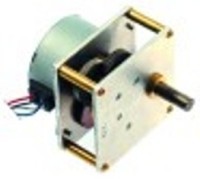 motoriduttore crouzet tipo 89945210 16,7w 230v 50hz 1rpm albero diametro  8mm l 64mm lar. 64mm h 59mm