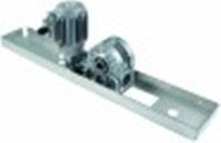 motoriduttore 90w 230/400v 50hz 1340rpm albero diametro  24mm l 300mm lar. 120mm h 245mm